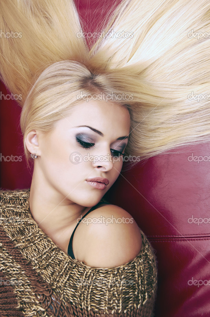 Blonde frauen mit langen haaren