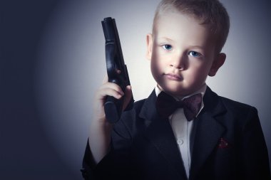 Silahlı çocuk