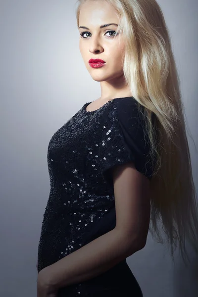 Blond woman with red lips — Stock Photo, Image