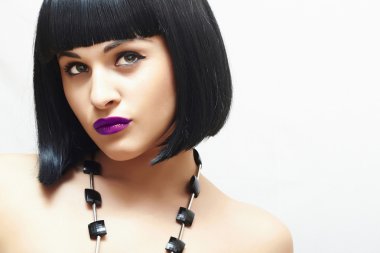 Retro güzel esmer woman.bob haircut.dark mavi lips.beauty