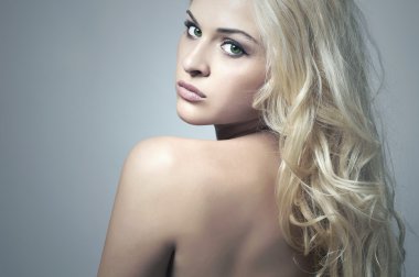 hassas güzel sarışın woman.curly hairstyle.sexy kız