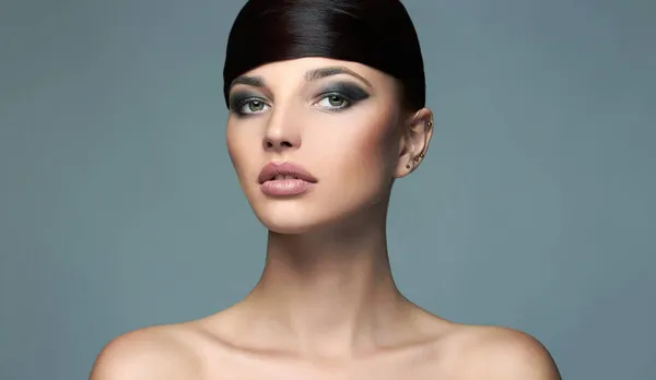 Cara Mulher Bonita Sensual Menina Modelo Incrível Com Bela Maquiagem — Fotografia de Stock