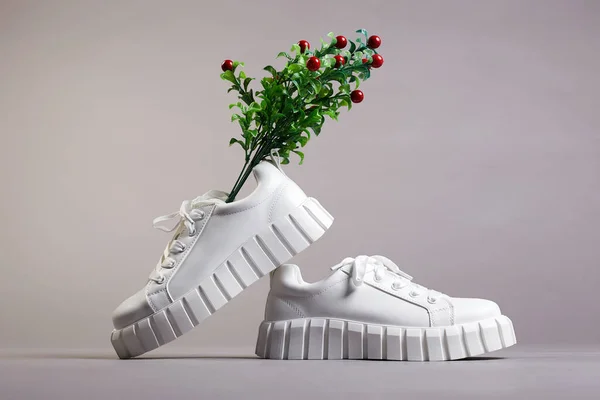 White Sneakers Branch Berries Fashion Shoes Still Life Art Photo — Stock Photo, Image