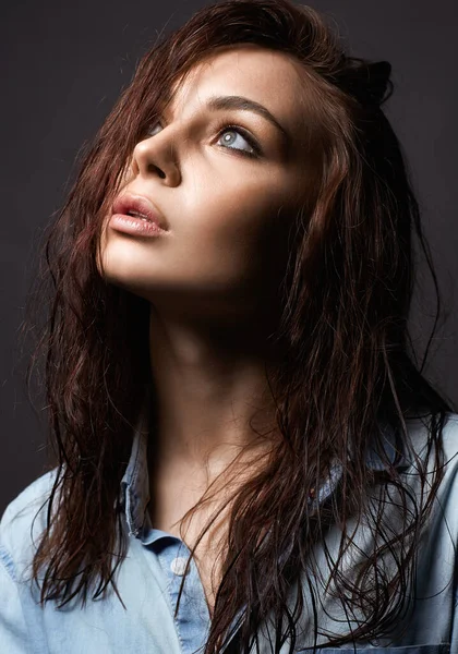 Sensual Young Woman Denim Shirt Beautiful Girl Wet Hair — Stock Photo, Image