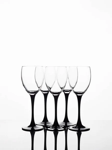Bicchieri Vino Vuoti Sfondo Bianco Bella Natura Morta Occhiali Vino — Foto Stock