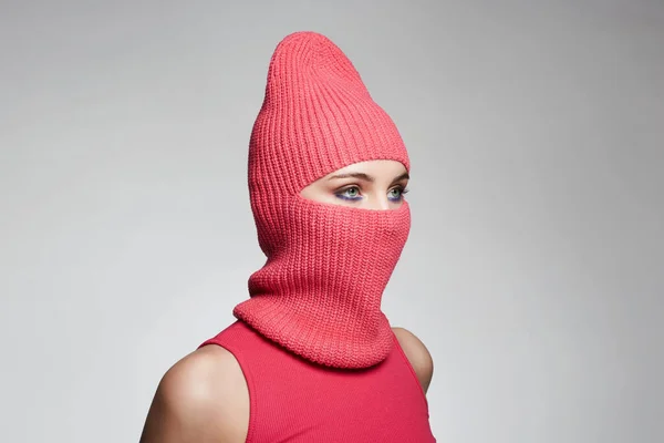 Menina Bonita Balaclava Vermelho Novo Estilo Chapéu Máscara Moda Mulher — Fotografia de Stock