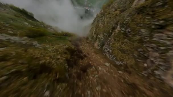 Dynamic Fpv Drone Shot Diving Mountain Gorge Clouds High Speed — Stockvideo