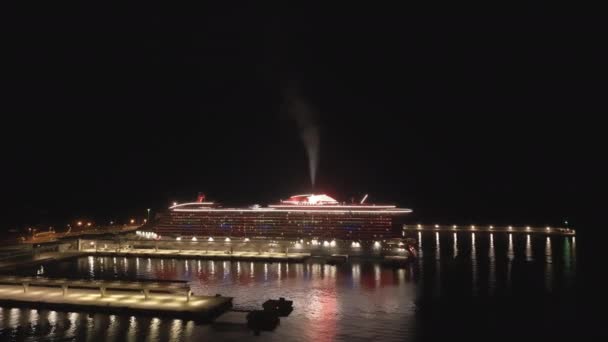 Virgin Cruise Liniowiec Porcie Ibiza Nocny Widok Lotu Ptaka Lipca — Wideo stockowe