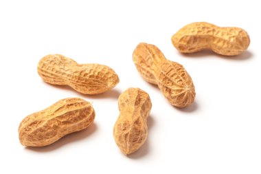 birkaç çiğ fıstık