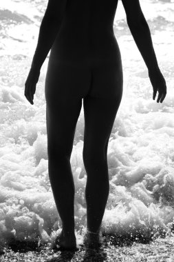 vrouwen lichaamsdeel in wave2