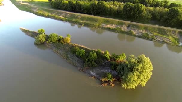 Aerial video-islands in the river — Stock Video