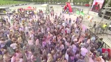 Holi renkler - havadan video
