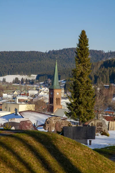 Güzel kilise binasının manzarası.