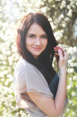 Девушка и весна