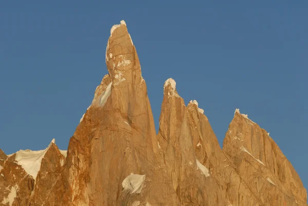 Berget cerro torre. — Stockfoto