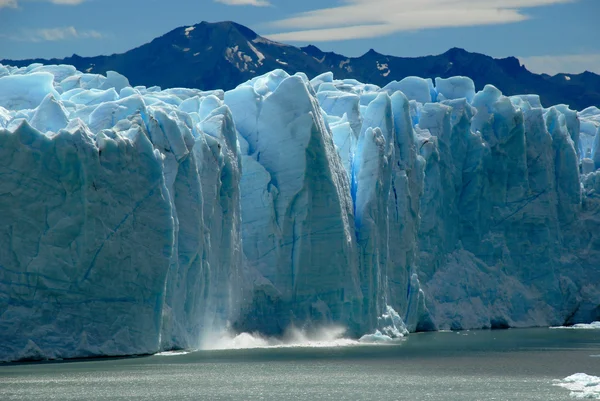 Kollaps auf dem Perito-Moreno-Gletscher in Patagonien, Argentinien. — Stockfoto