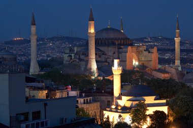 ünlü Ayasofya Kilisesi. gece görünümü.