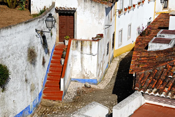 Veduta della città medievale murata di Obidos nel Portogallo occidentale . — Foto Stock