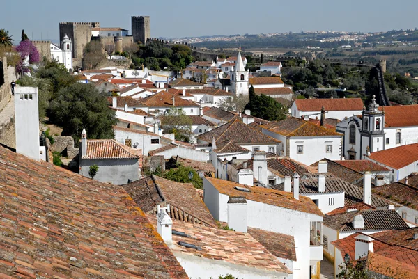 中世纪的西方葡萄牙奥比都斯薄壁镇的看法. — 图库照片