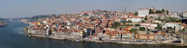 Panorama van porto met rivier position, portugal. — Stockfoto