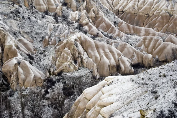 Hiekkakivimuodostelmat kohteessa Cappadocia, Turkki . — kuvapankkivalokuva