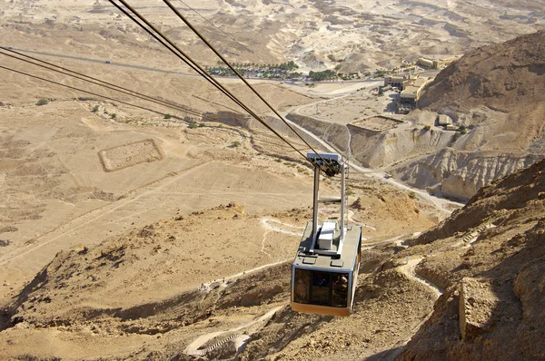 Cable a la antigua fortaleza Masada. Desierto de Judea. Israel . — Foto de Stock