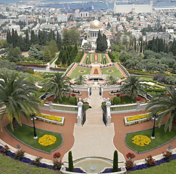 Jardim ornamental do Templo Baha 'i em Haifa, Israel . — Fotografia de Stock