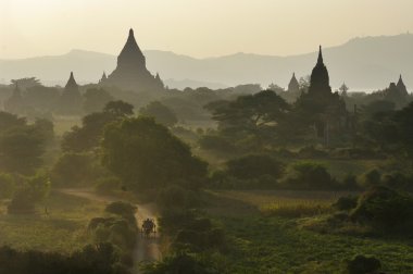 erken sabah bagan tapınakları. Myanmar (burma).