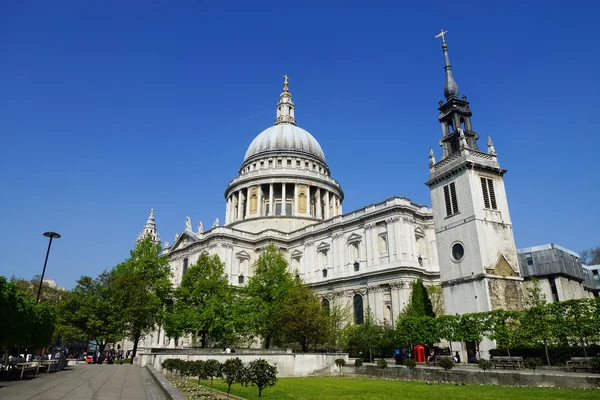 View of St Paul's cathedral, London, UK — Stock Photo, Image