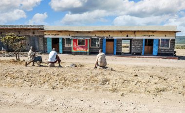 Naivasha, Kenya - Mayıs, 2014: Yayalar Naivasha Kenya, tipik alışveriş sokak sahne