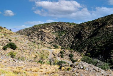 İspanya 'nın güneyindeki Almerya ili dağları güneşli bir günde