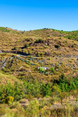 İspanya 'nın güneyindeki Almerya ili dağları güneşli bir günde