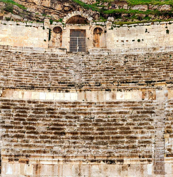 Romeinse Archeologische Overblijfselen Amman Hoofdstad Van Jordanië Een Bewolkte Dag — Stockfoto