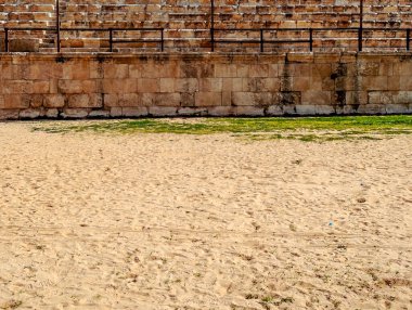 Güneşli bir günde Jerash Ürdün'de Roma arkeoloji kalır.