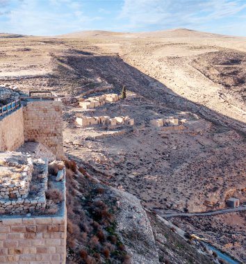 Shobak çölünde eski bir kale yıkıldı.