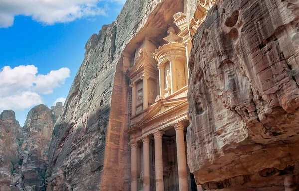 Ruinas Antigua Ciudad Petra Jordania Día Soleado Petra Importante Yacimiento —  Fotos de Stock