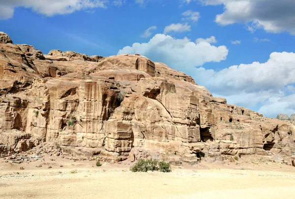 Ürdün Eski Petra Kentinin Kalıntıları Güneşli Bir Günde Petra Taştan — Stok fotoğraf