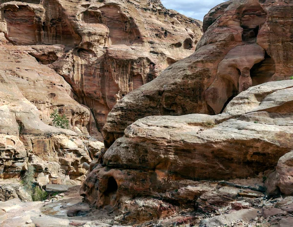 Zřícenina Starobylého Města Petra Jordánsku Slunečného Dne Petra Významným Archeologickým — Stock fotografie