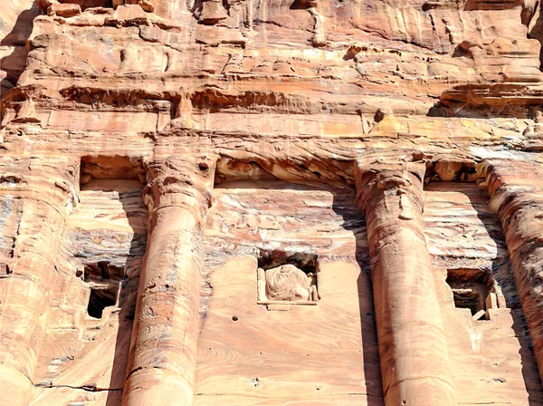 Ürdün Eski Petra Kentinin Kalıntıları Güneşli Bir Günde Petra Taştan — Stok fotoğraf