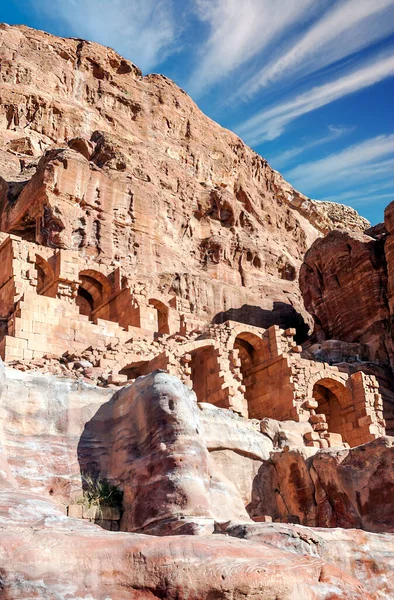 Ürdün Eski Petra Kentinin Kalıntıları Güneşli Bir Günde Petra Taştan — Stok fotoğraf