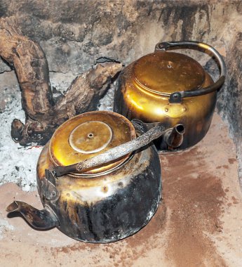 Kahve makineleri halı tarafından çevrili Ürdün.