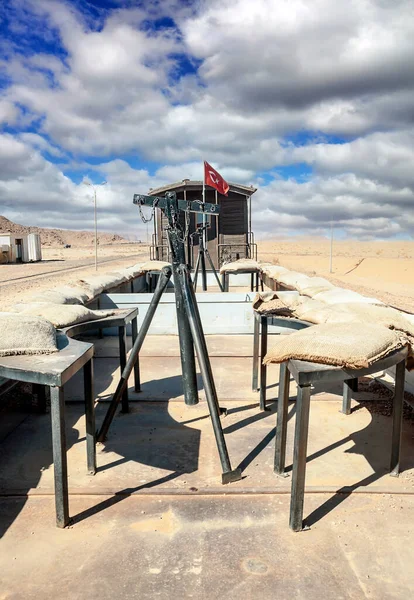Wagony Kolejowe Pustyni Wadi Rum Jordanii Przy Dramatycznym Niebie — Zdjęcie stockowe