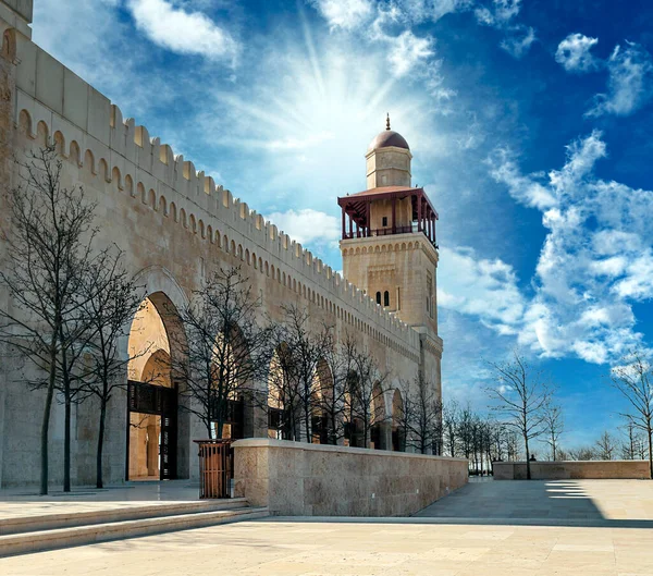 Mesquita Husseini Amã Capital Jordânia Dia Ensolarado Tenha Dois Minaretes — Fotografia de Stock
