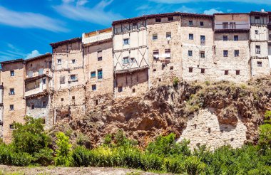 Köy Frias Burgos İspanyol il güneşli bir günde.