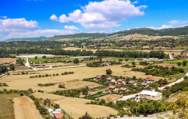 Köy Frias Burgos İspanyol il güneşli bir günde.