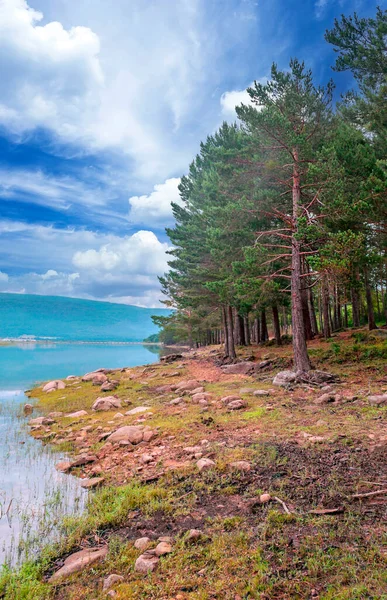 スペイン ソリア晴れた日の湖 — ストック写真