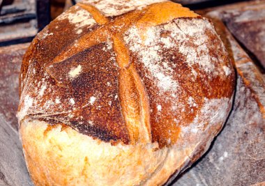 Yuvarlak bir fırın ekmeğiniz