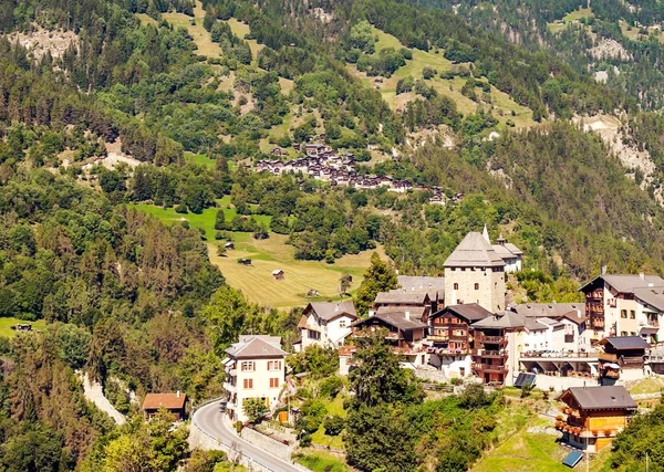 Holzhäuser Den Schweizer Alpen Saint Luc Tal Einem Bewölkten Tag — Stockfoto