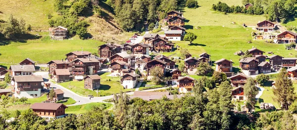 Holzhäuser Den Schweizer Alpen Saint Luc Tal Einem Bewölkten Tag — Stockfoto