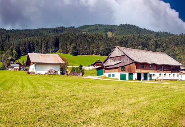 Dorp Gosau Met Zijn Houten Huizen Alpen Van Oostenrijk Een — Stockfoto